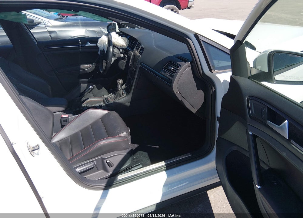 2016 VOLKSWAGEN GOLF GTI AUTOBAHN W/PERFORMANCE PACKAGE 4-DOOR VIN: 3VW547AU1GM020105