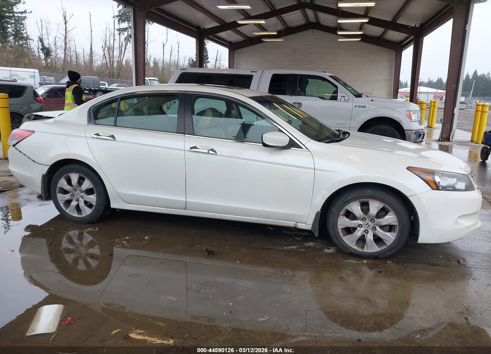 2010 HONDA ACCORD 3.5 EX-L VIN: 1HGCP3F81AA005101