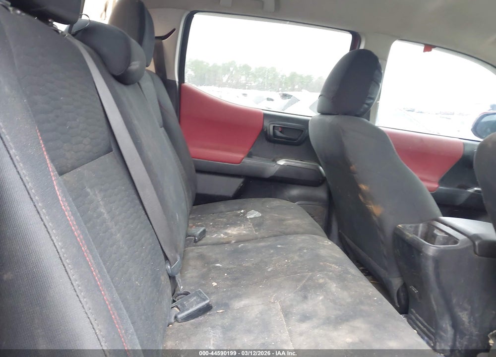 2019 TOYOTA TACOMA SR5 V6 VIN: 3TMAZ5CN4KM106773