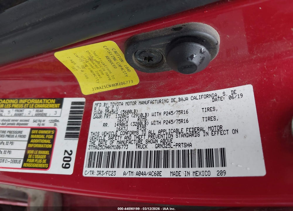 2019 TOYOTA TACOMA SR5 V6 VIN: 3TMAZ5CN4KM106773