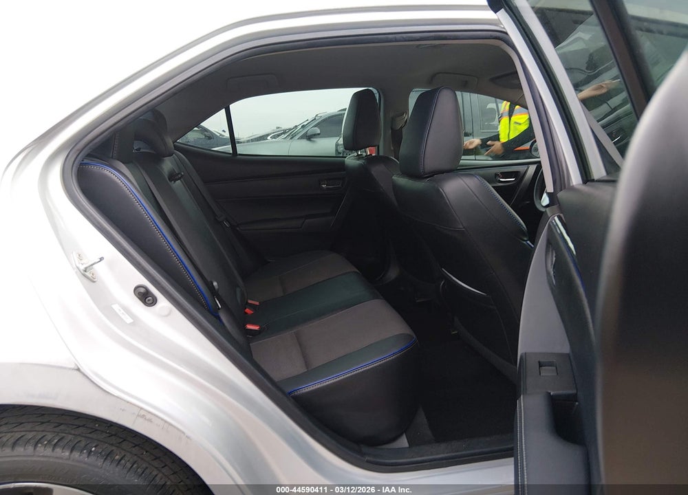 2018 TOYOTA COROLLA L VIN: 2T1BURHE2JC019903