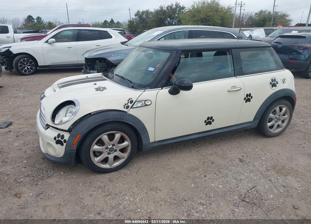 2013 MINI HARDTOP COOPER VIN: WMWSU3C56DT687038