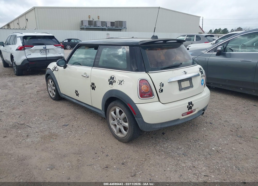2013 MINI HARDTOP COOPER VIN: WMWSU3C56DT687038