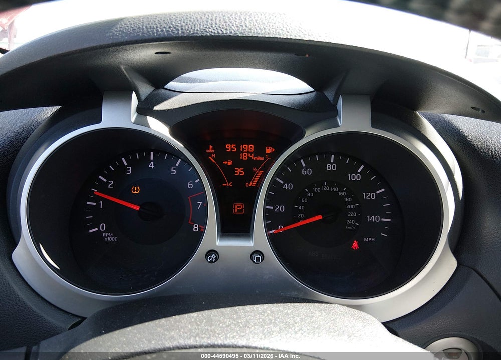 2015 NISSAN JUKE SV VIN: JN8AF5MR3FT509908