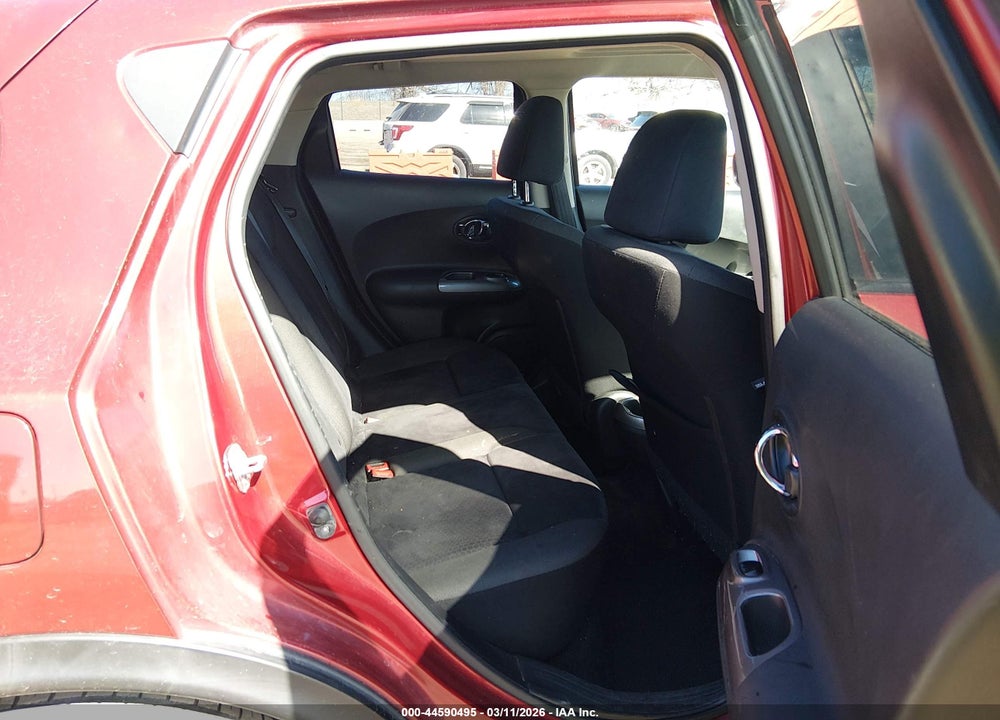 2015 NISSAN JUKE SV VIN: JN8AF5MR3FT509908