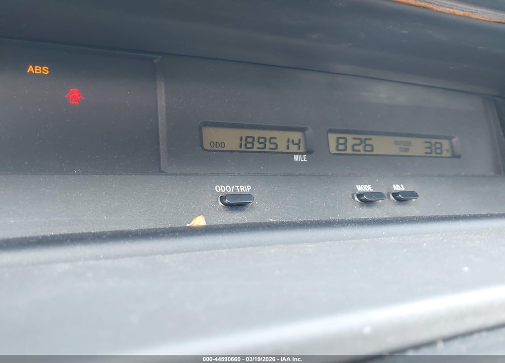 2000 TOYOTA AVALON XL VIN: 4T1BF28B4YU082162