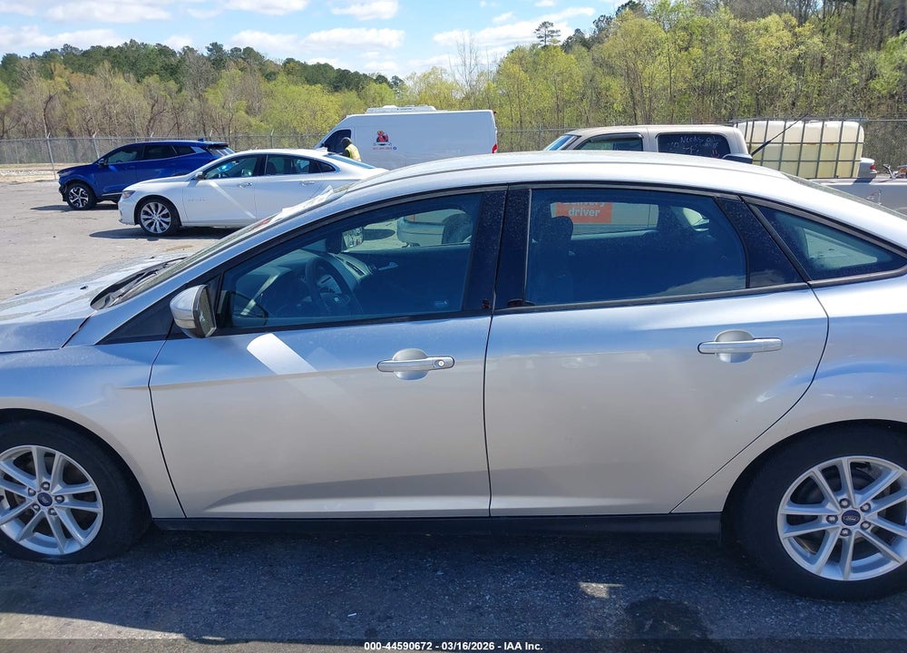 2017 FORD FOCUS SE VIN: 1FADP3F29HL315547
