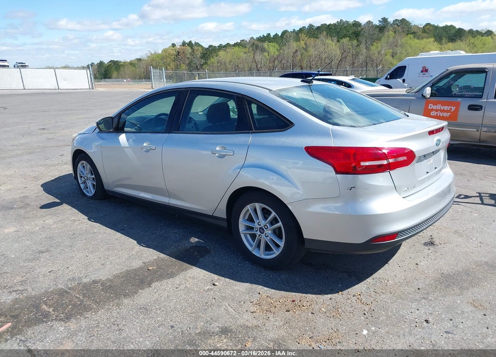 2017 FORD FOCUS SE VIN: 1FADP3F29HL315547
