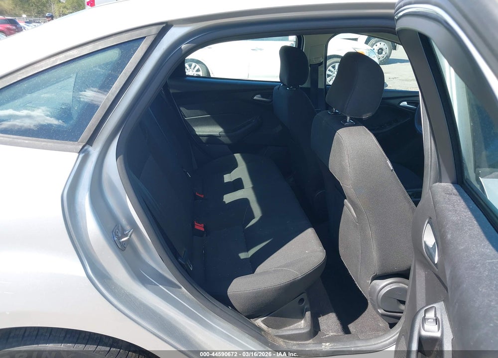 2017 FORD FOCUS SE VIN: 1FADP3F29HL315547