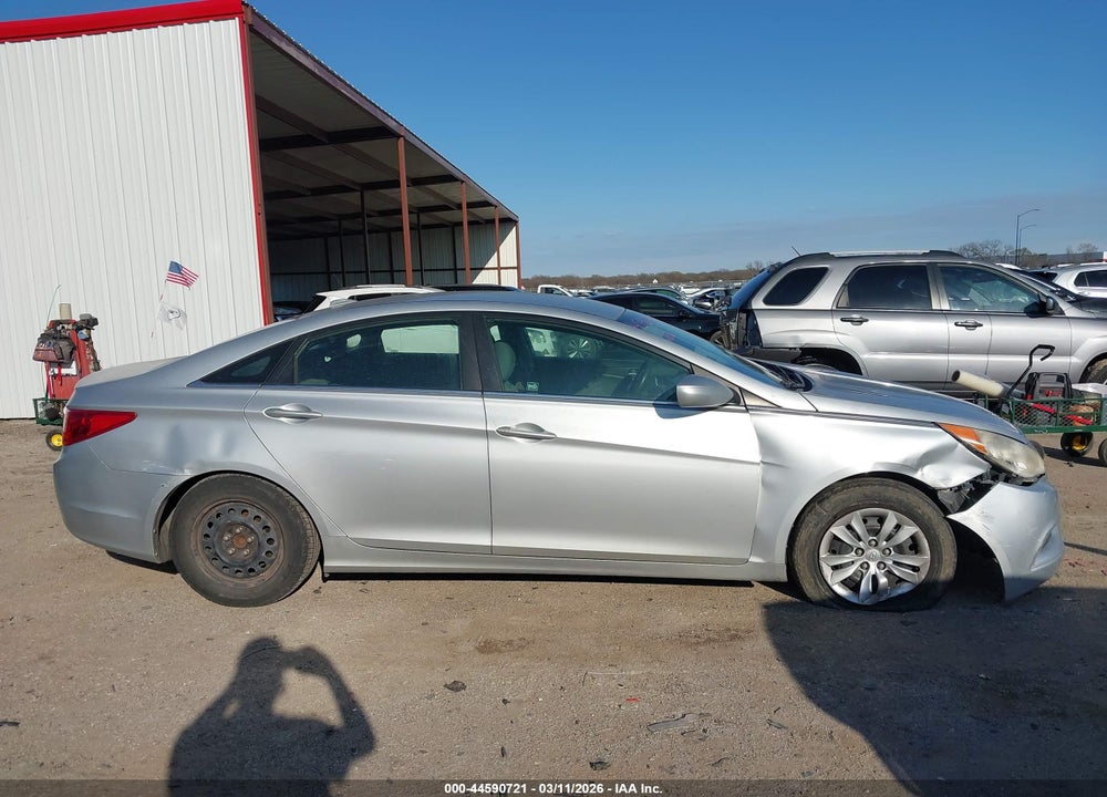 2013 HYUNDAI SONATA GLS VIN: 5NPEB4AC0DH564983