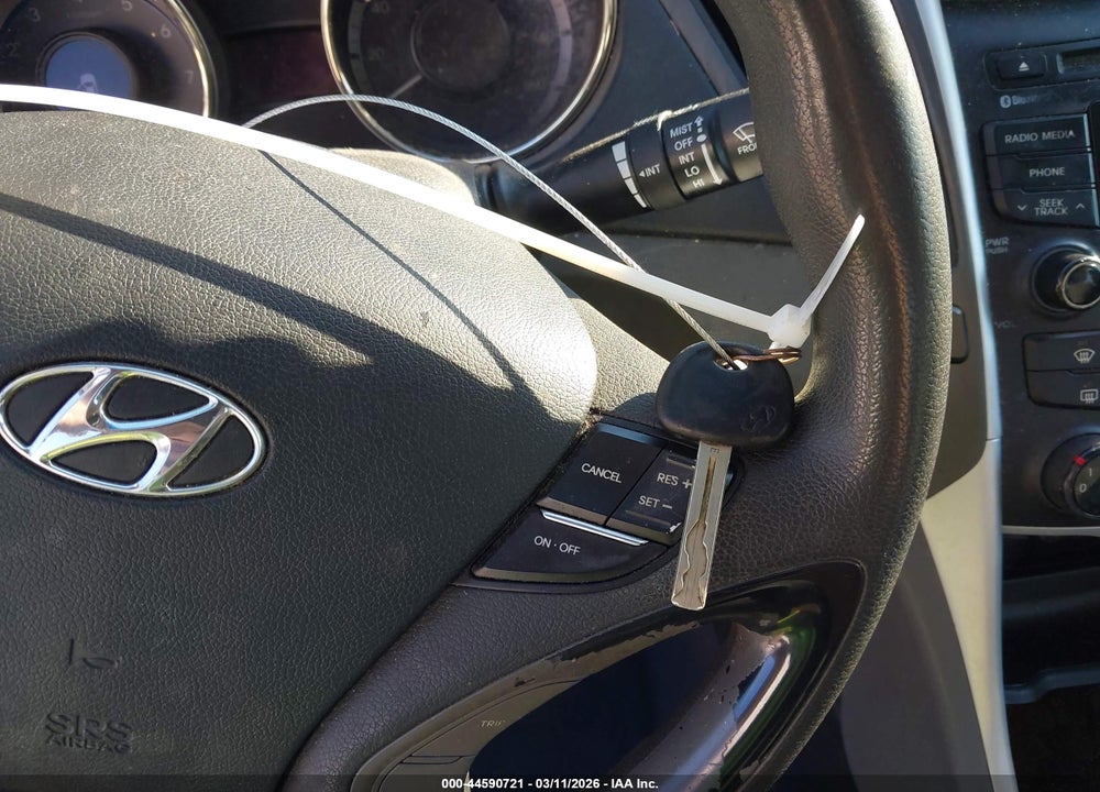 2013 HYUNDAI SONATA GLS VIN: 5NPEB4AC0DH564983