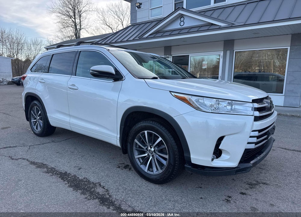 2018 TOYOTA HIGHLANDER VIN: 5TDJZRFH1JS886887