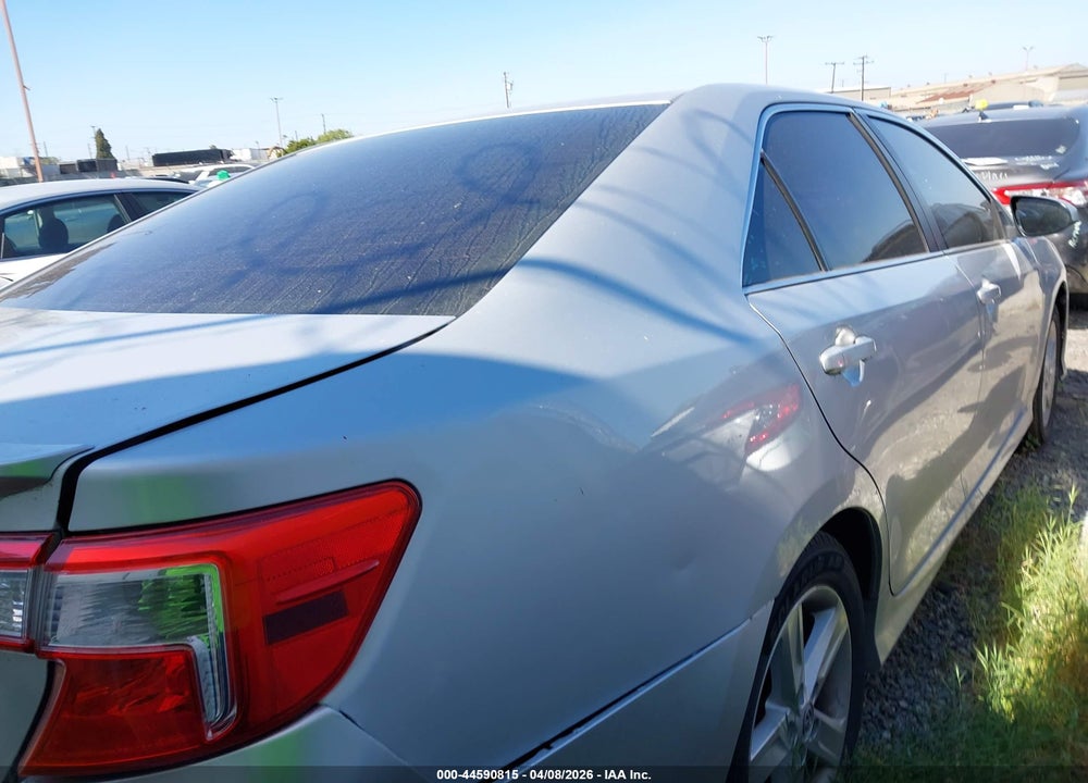 2014 TOYOTA CAMRY SE VIN: 4T1BF1FK4EU773782