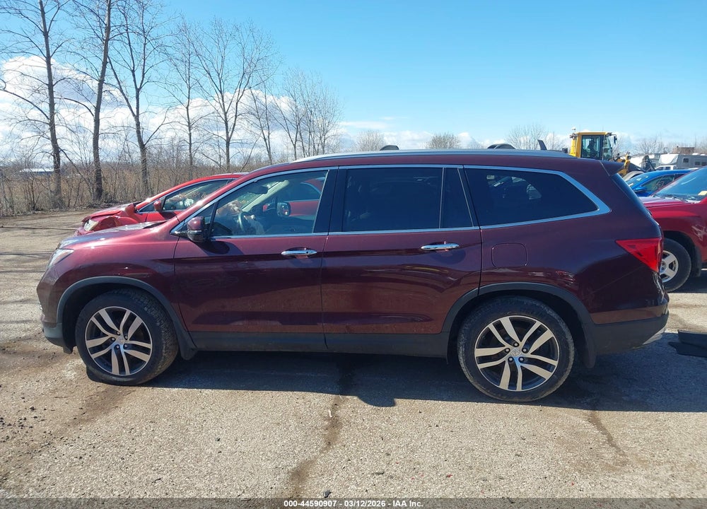 2017 HONDA PILOT TOURING VIN: 5FNYF6H96HB057274