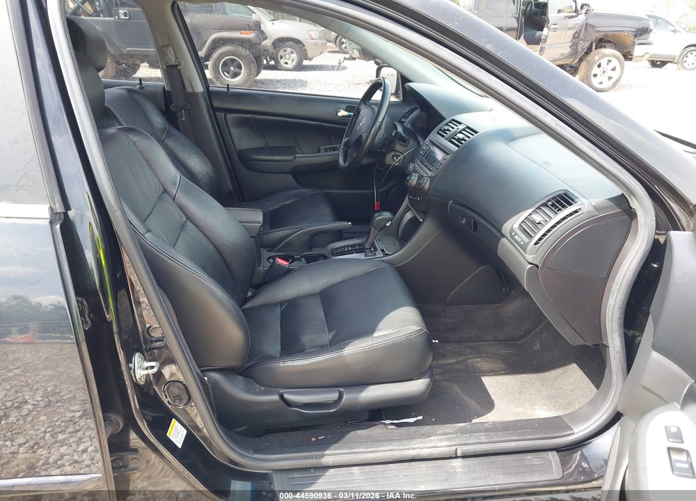 2007 HONDA ACCORD 2.4 EX VIN: 1HGCM56857A115419