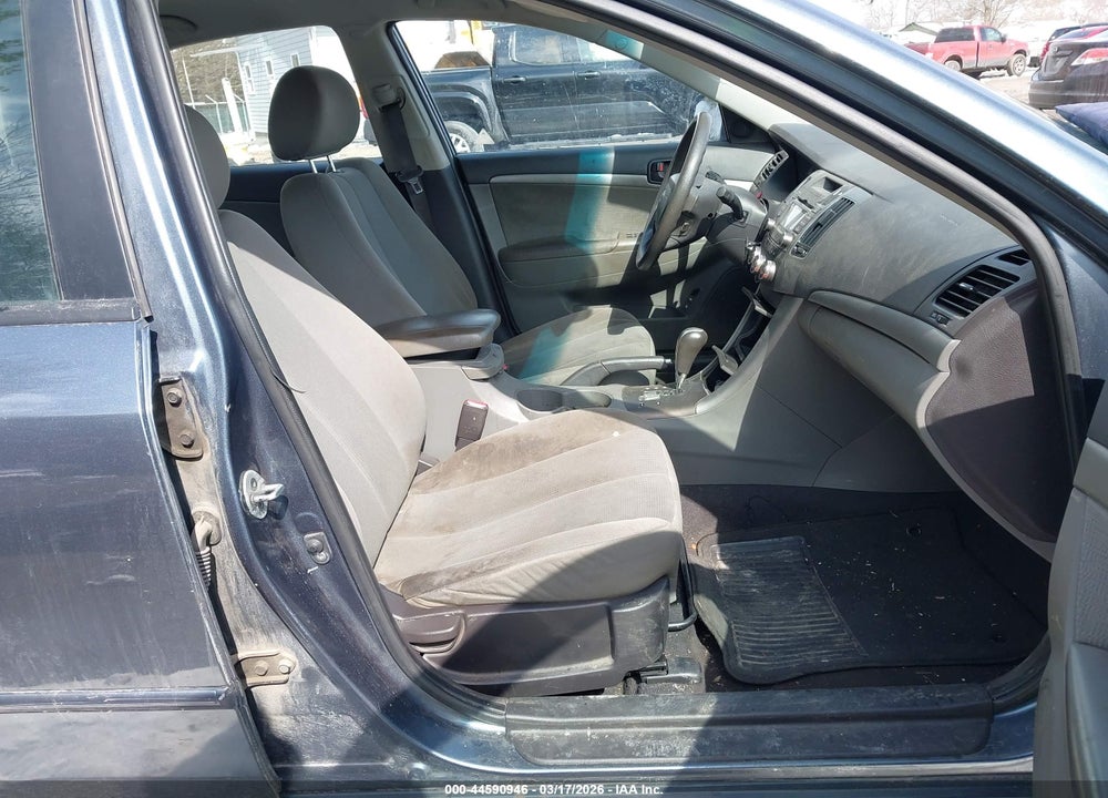 2009 HYUNDAI SONATA GLS VIN: 5NPET46C39H553084