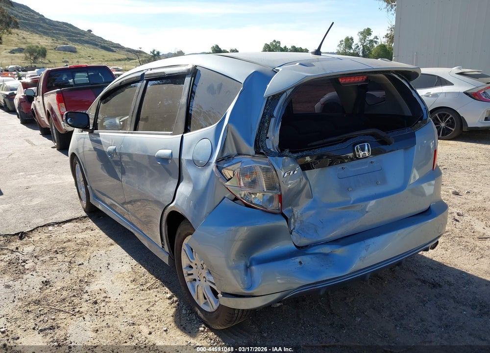 2011 HONDA FIT SPORT VIN: JHMGE8H54BC016653