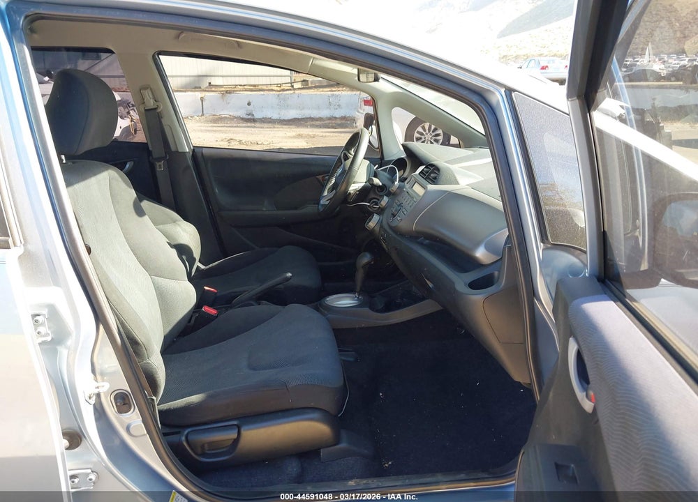 2011 HONDA FIT SPORT VIN: JHMGE8H54BC016653