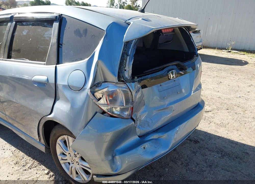 2011 HONDA FIT SPORT VIN: JHMGE8H54BC016653