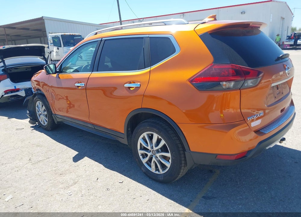 2018 NISSAN ROGUE SV VIN: 5N1AT2MV1JC785735