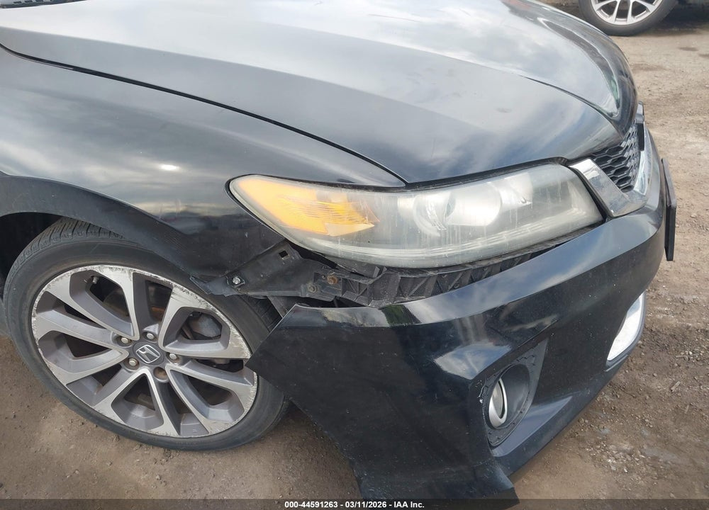 2015 HONDA ACCORD EX-L V-6 VIN: 1HGCT2B89FA005334