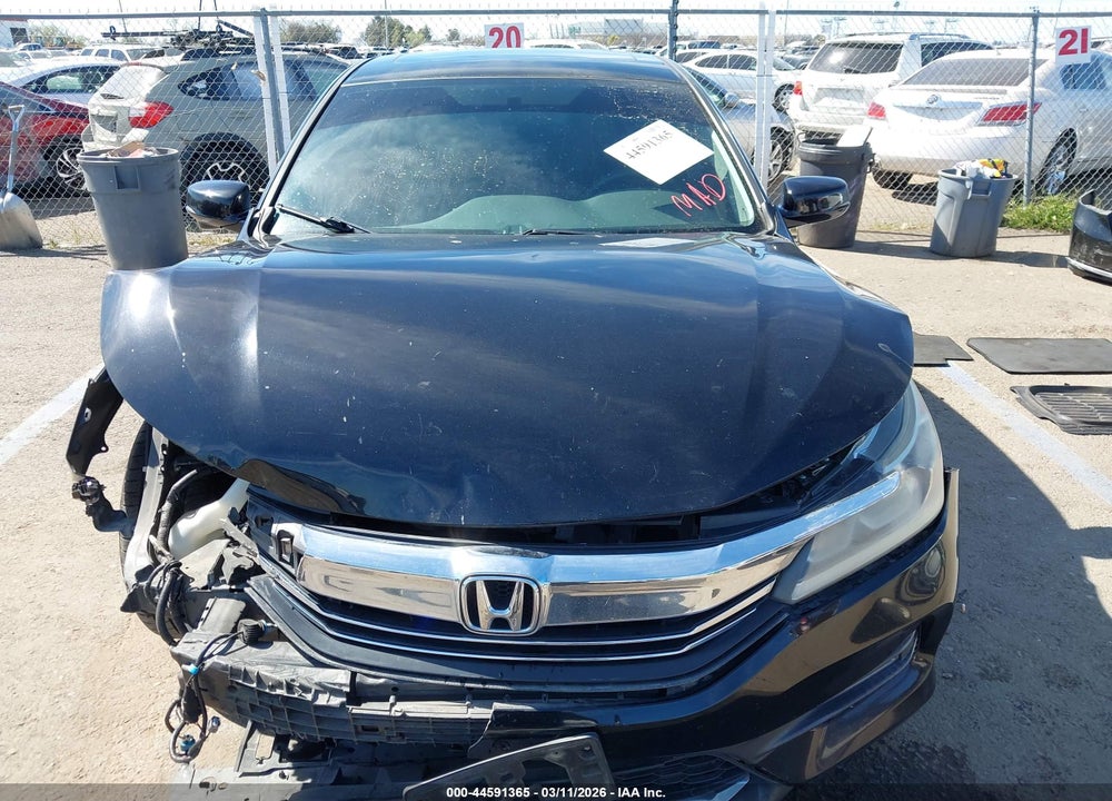 2017 HONDA ACCORD EX VIN: 1HGCR2F78HA060702