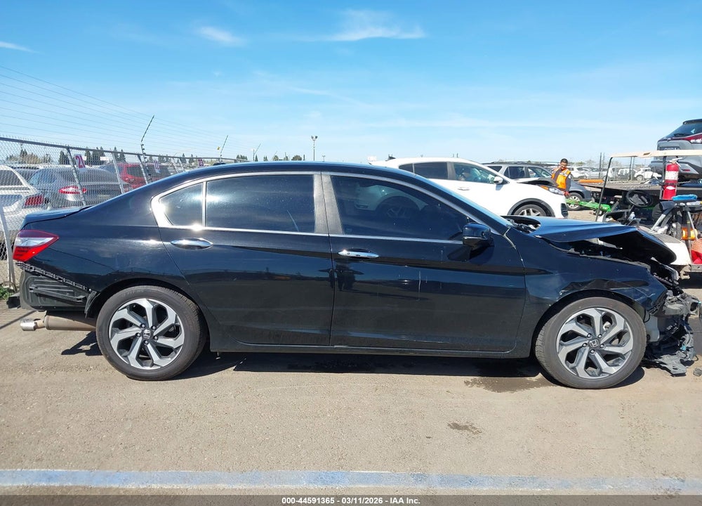 2017 HONDA ACCORD EX VIN: 1HGCR2F78HA060702