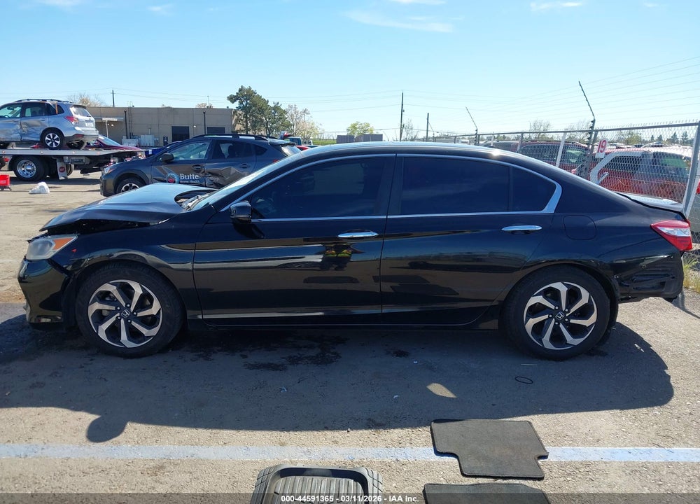 2017 HONDA ACCORD EX VIN: 1HGCR2F78HA060702