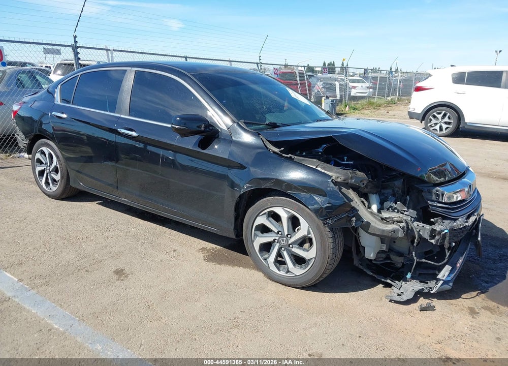 2017 HONDA ACCORD EX VIN: 1HGCR2F78HA060702