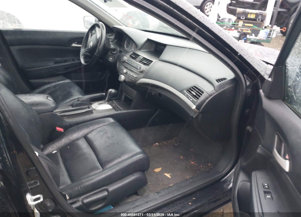 2011 HONDA ACCORD 2.4 SE VIN: 1HGCP2F6XBA054047
