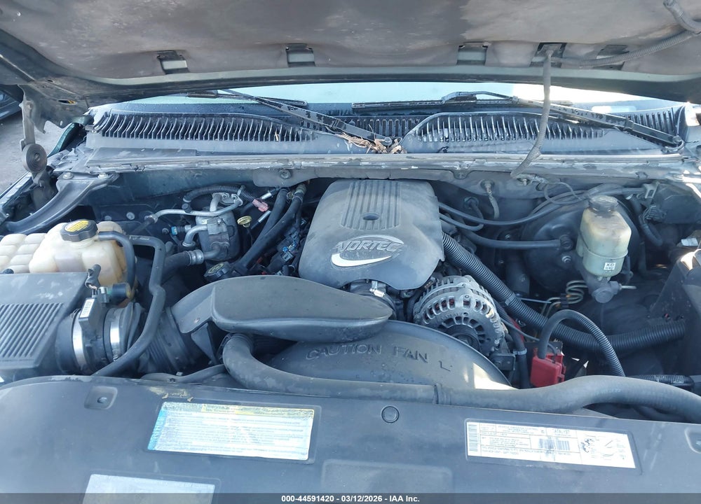 2001 CHEVROLET TAHOE LT VIN: 1GNEC13T51J130643