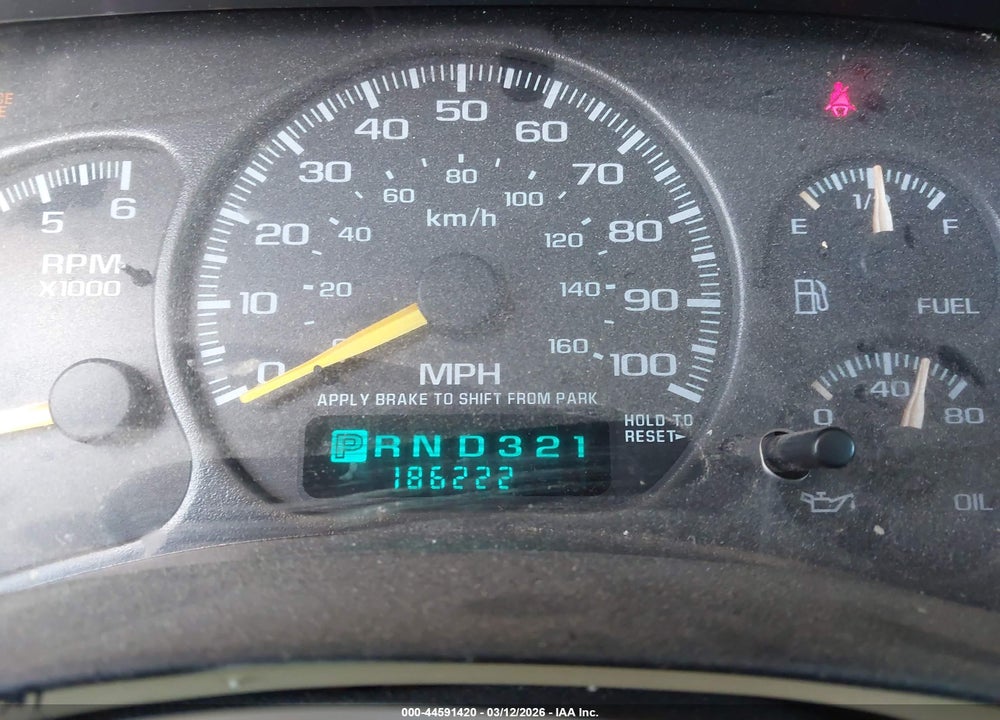 2001 CHEVROLET TAHOE LT VIN: 1GNEC13T51J130643