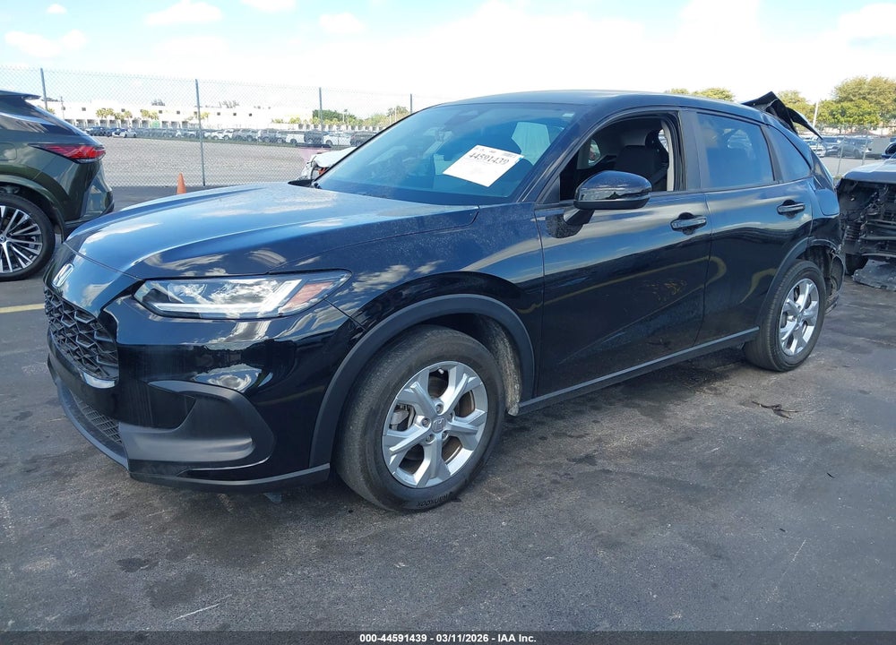 2025 HONDA HR-V 2WD LX VIN: 3CZRZ1H34SM737052