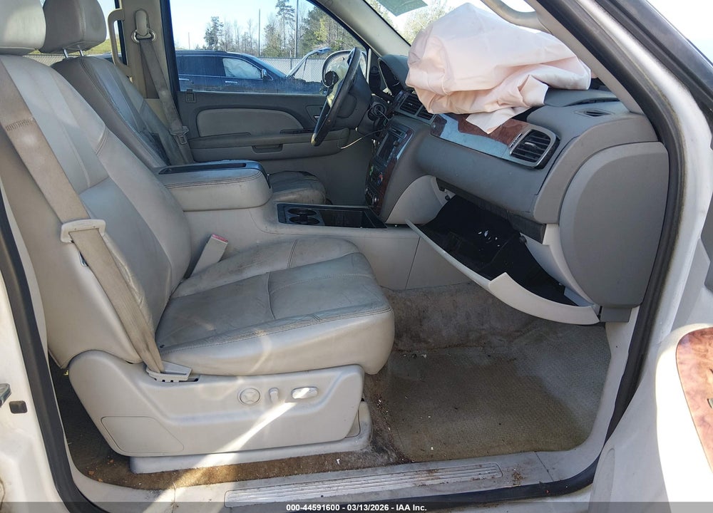 2007 CHEVROLET TAHOE LTZ VIN: 1GNFC13037R267455