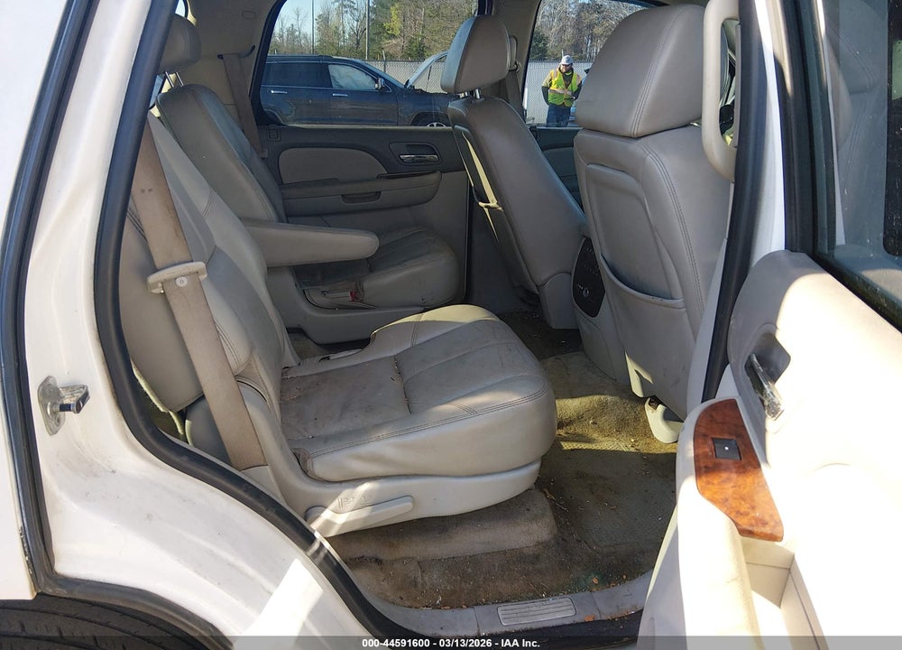 2007 CHEVROLET TAHOE LTZ VIN: 1GNFC13037R267455