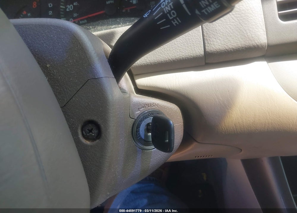 2004 TOYOTA CAMRY LE VIN: 4T1BE32K54U832552