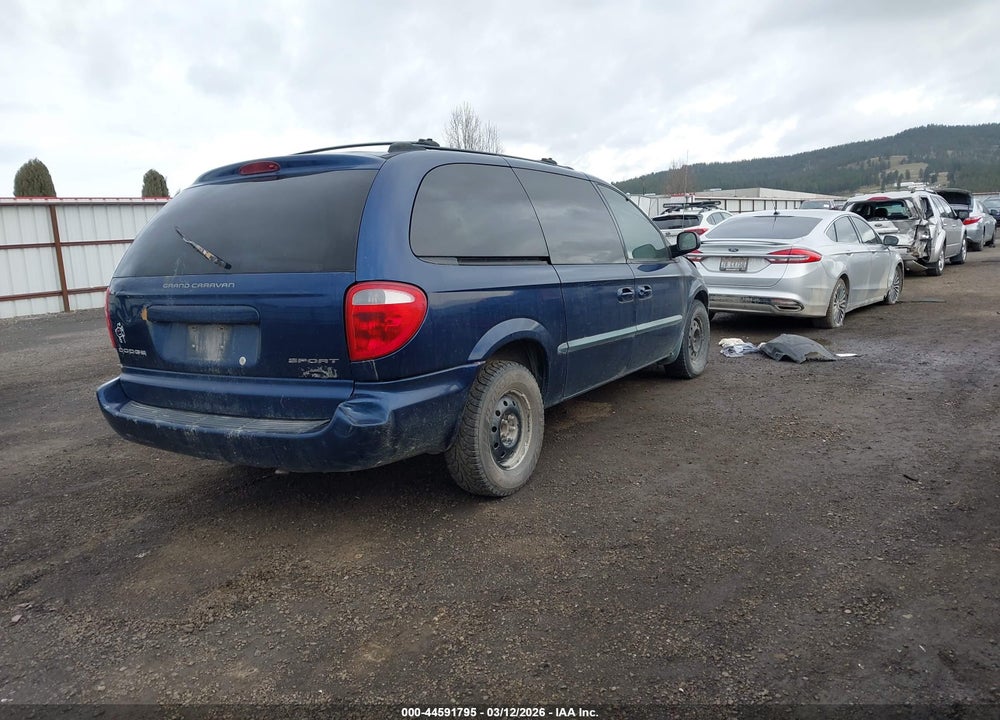2002 DODGE GRAND CARAVAN SPORT VIN: 2B4GP44382R621255