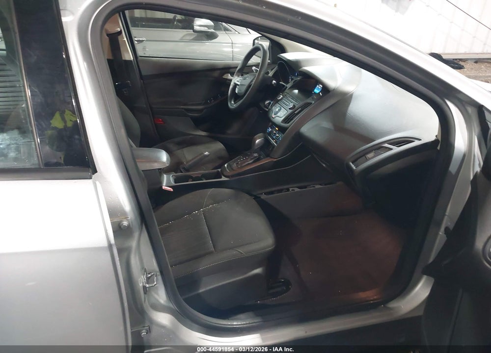 2018 FORD FOCUS SE VIN: 1FADP3K2XJL218191