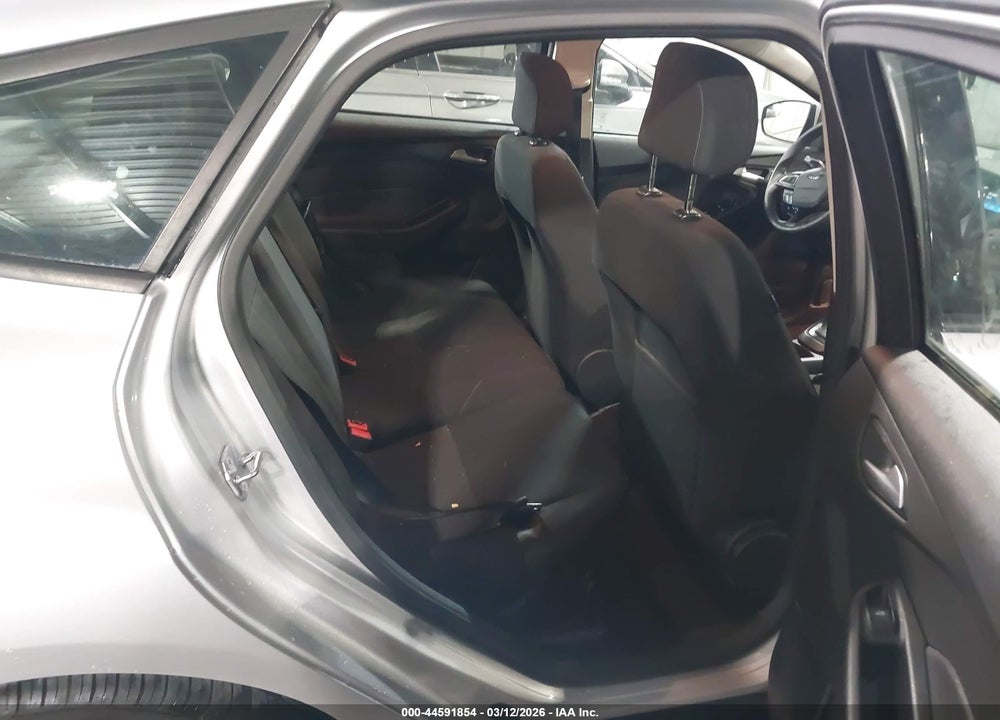 2018 FORD FOCUS SE VIN: 1FADP3K2XJL218191