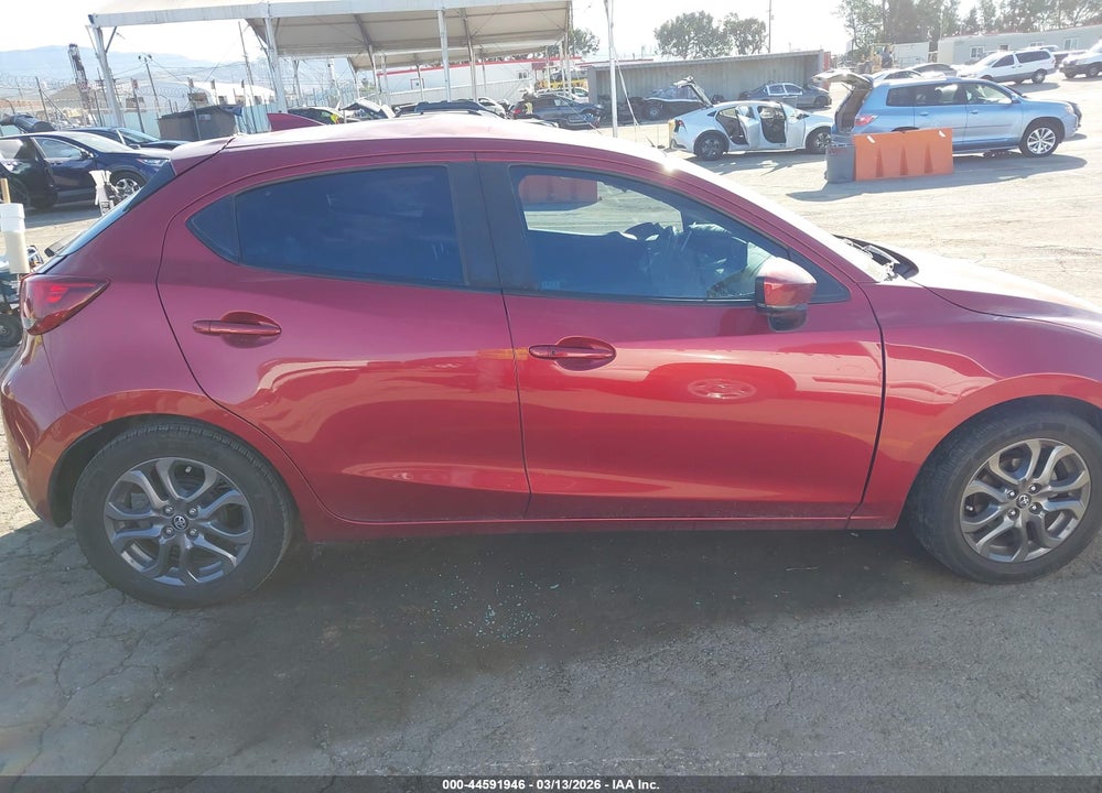 2020 TOYOTA YARIS LE VIN: 3MYDLBJV7LY703606