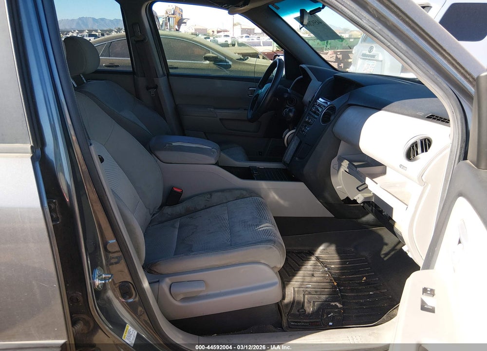 2012 HONDA PILOT LX VIN: 5FNYF3H26CB041618