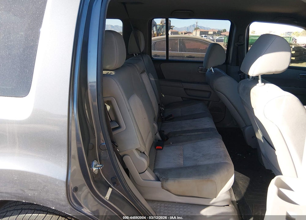 2012 HONDA PILOT LX VIN: 5FNYF3H26CB041618