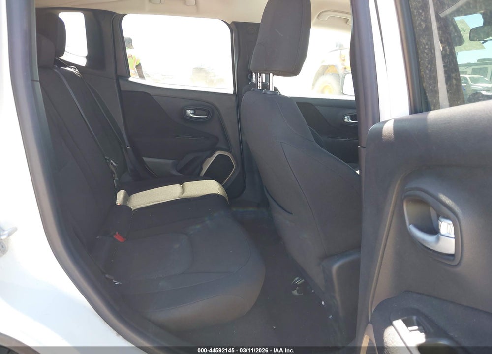 2016 JEEP RENEGADE LATITUDE VIN: ZACCJABT7GPD88498