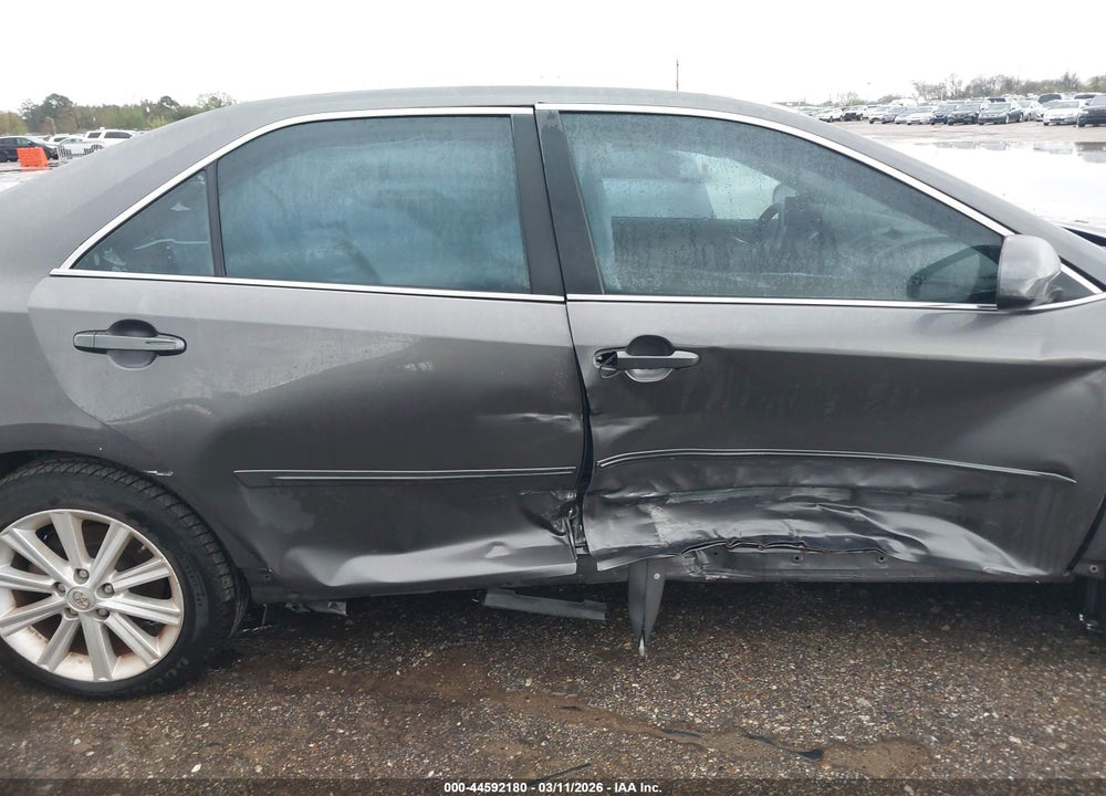 2013 TOYOTA CAMRY XLE VIN: 4T4BF1FK1DR329778