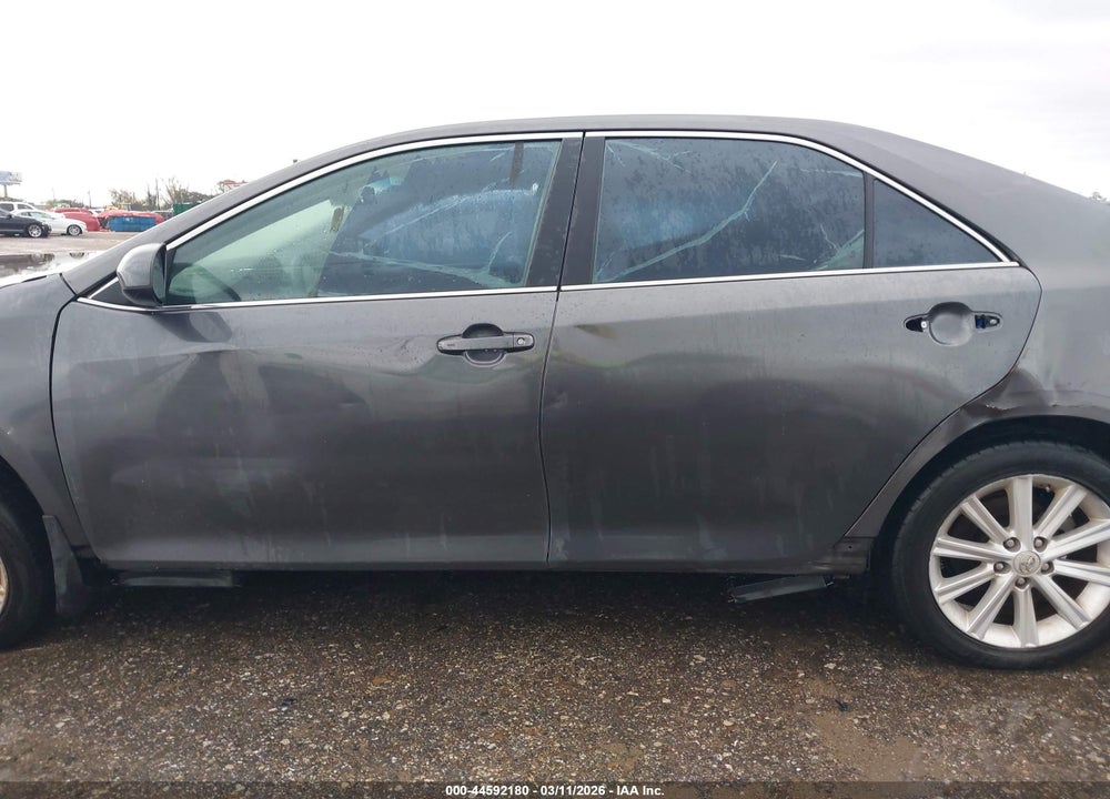2013 TOYOTA CAMRY XLE VIN: 4T4BF1FK1DR329778