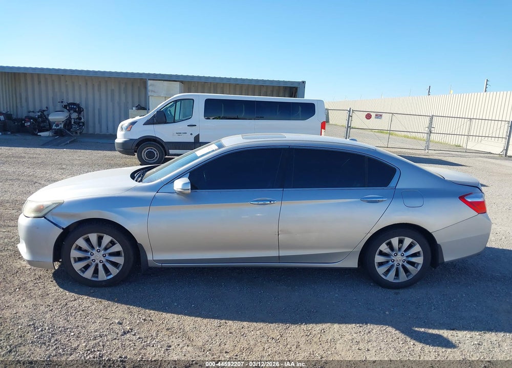 2015 HONDA ACCORD EX-L V-6 VIN: 1HGCR3F80FA008539
