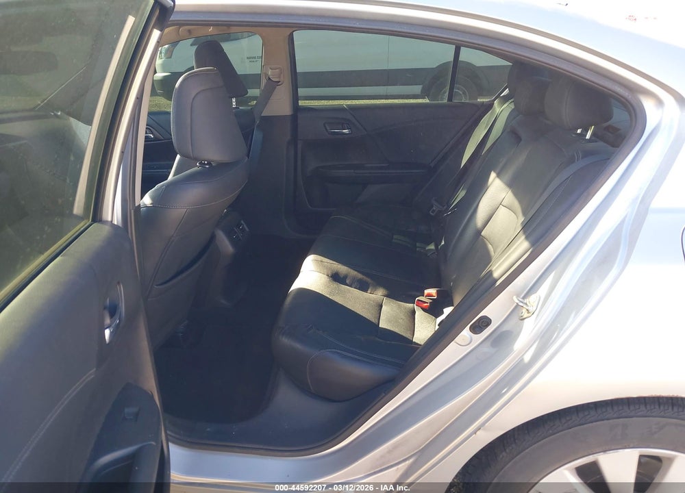 2015 HONDA ACCORD EX-L V-6 VIN: 1HGCR3F80FA008539