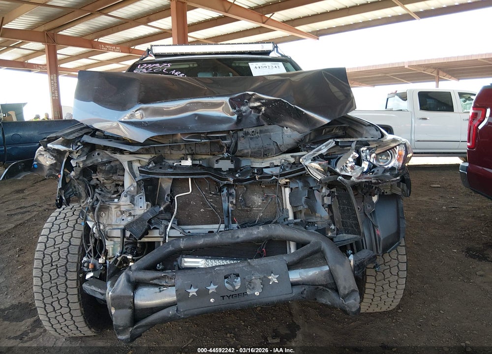 2018 TOYOTA 4RUNNER SR5 PREMIUM VIN: JTEBU5JR4J5539938