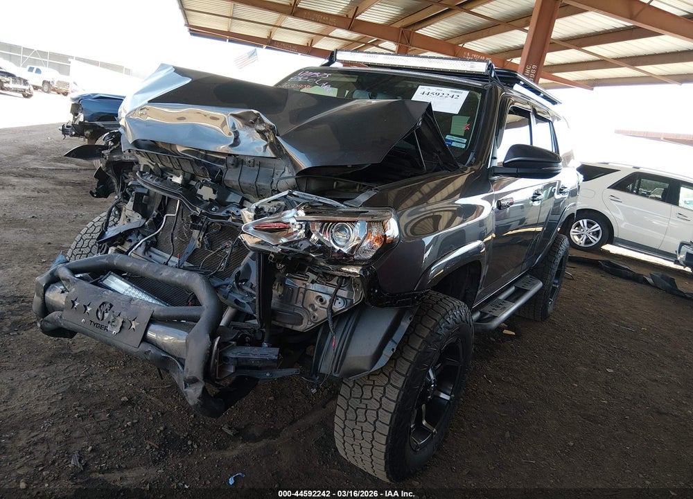 2018 TOYOTA 4RUNNER SR5 PREMIUM VIN: JTEBU5JR4J5539938