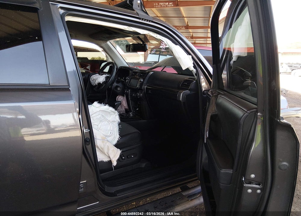 2018 TOYOTA 4RUNNER SR5 PREMIUM VIN: JTEBU5JR4J5539938